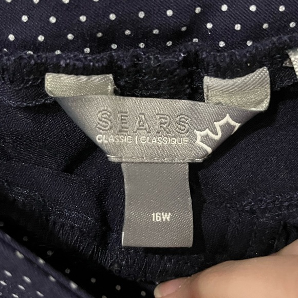 Sears 16W Navy Blue Polka Dot Stretchy Bermuda Shorts Pull on - Picture 6 of 11